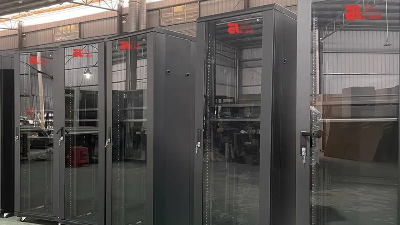 What Maintenance Is Required For Optimal Performance Of Server Cabinets?